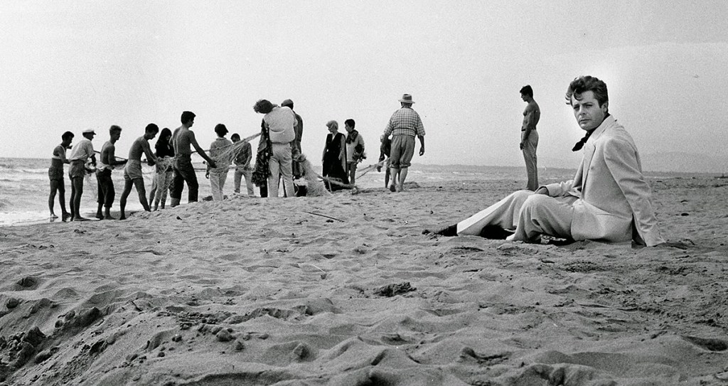 Polemiche sulla spiaggia nello sporco del mare di agosto e relativo aumento dell’entropia del sistema per l’estate del&nbsp;2020